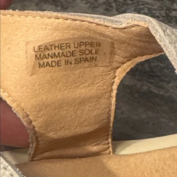 Pilcro Cream Platform Sandals. New size 39 no box - Picture 8 of 8